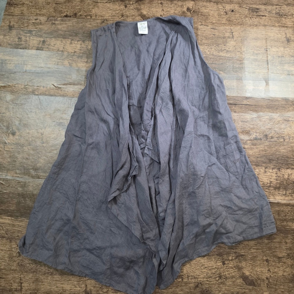 Lightweight Gray Linen Sleeveless Drape Vest